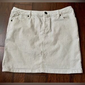 Fossil classic denim pinstripe skirt size 29 5 pocket style Gently Used